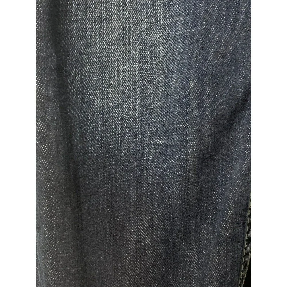 Silver Natsuki Women's Size 28/31 Dark Wash Causal Distressed Bootcut Jeans